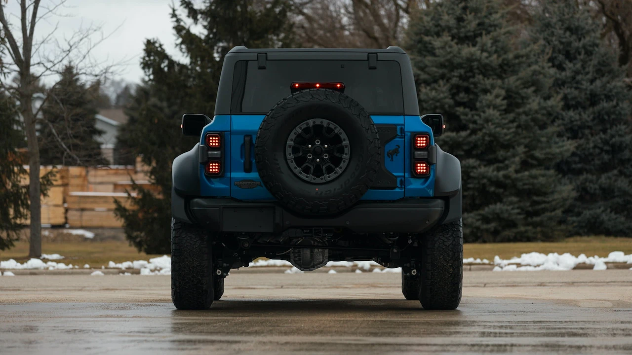2022 Ford Bronco Raptor 6th Gen - Image 18 of 31