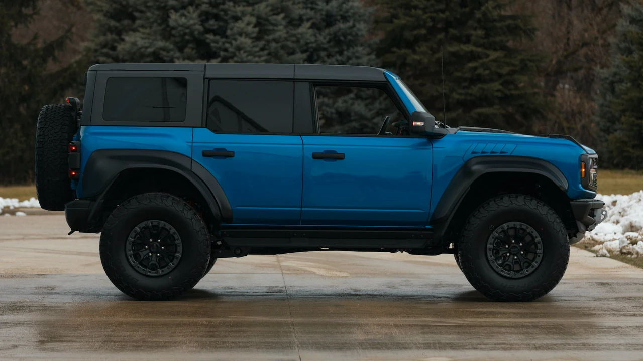 2022 Ford Bronco Raptor 6th Gen - Image 8 of 31
