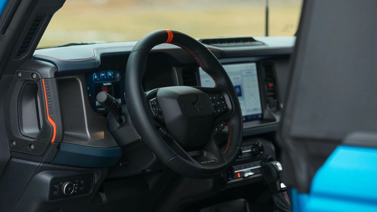 2022 Ford Bronco Raptor 6th Gen - Image 9 of 31