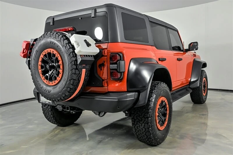 2022 Ford Bronco Raptor 6th Gen - Image 10 of 31