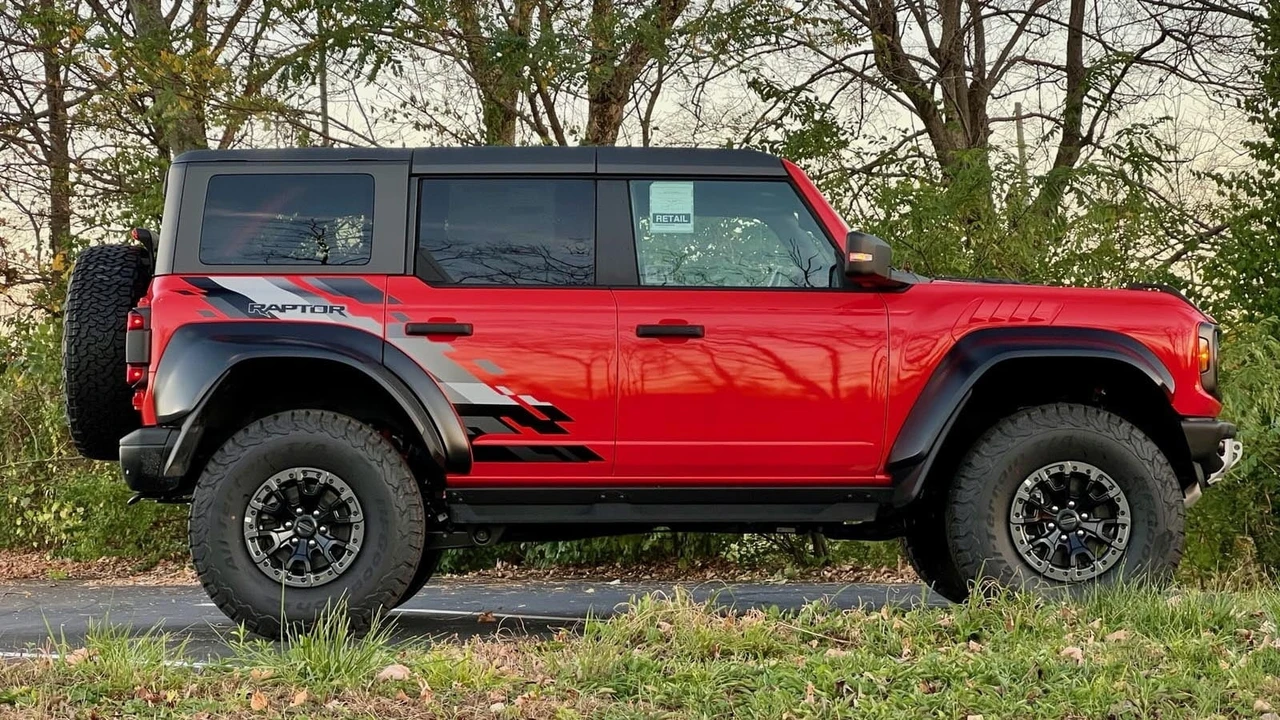 2022 Ford Bronco Raptor 6th Gen - Image 2 of 18