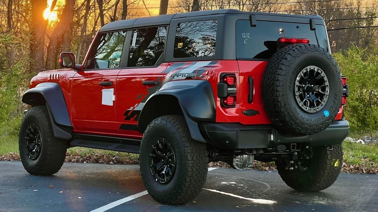 2022 Ford Bronco Raptor 6th Gen - Image 3 of 18