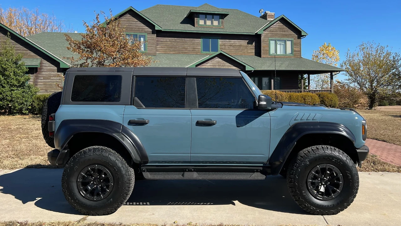 2022 Ford Bronco Raptor 6th Gen - Image 2 of 14