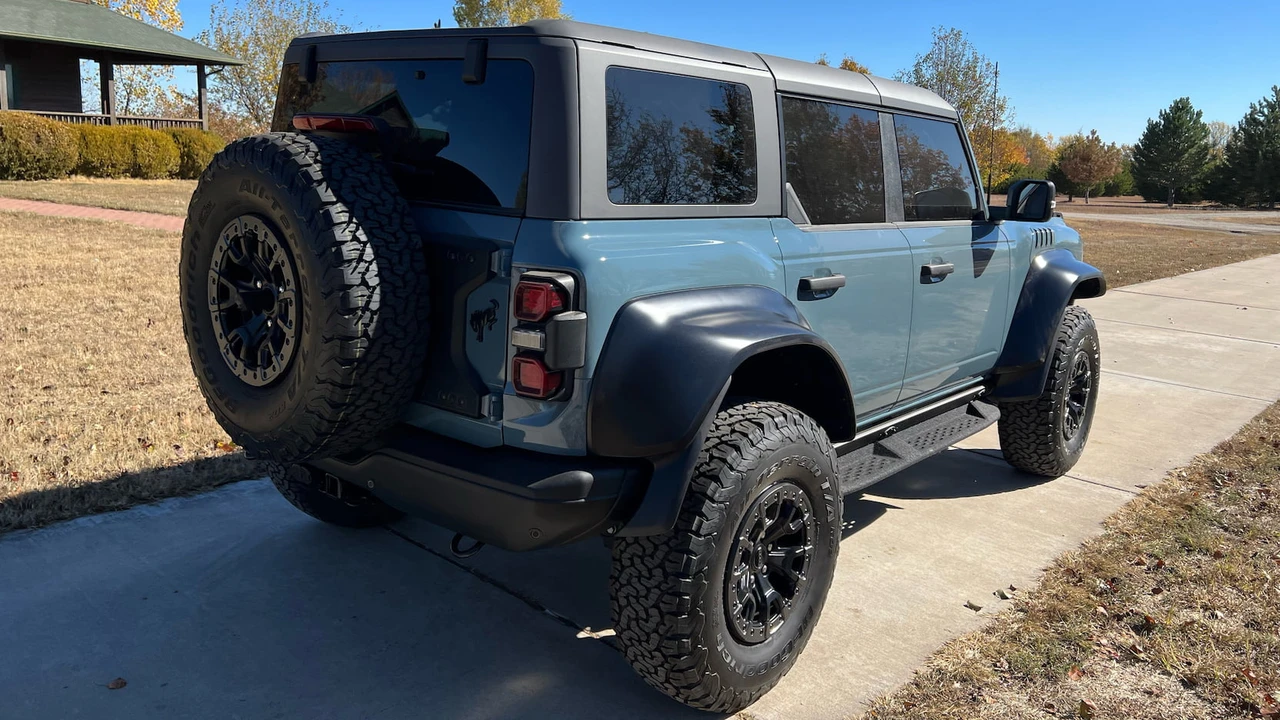 2022 Ford Bronco Raptor 6th Gen - Image 13 of 14
