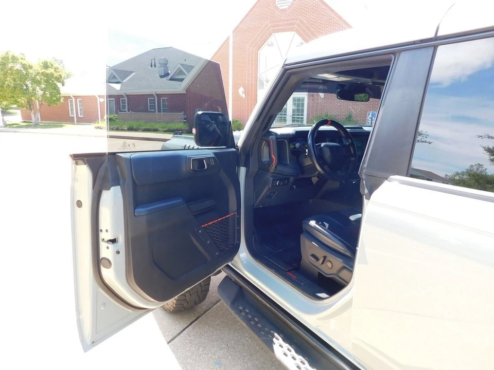 2022 Ford Bronco Raptor 6th Gen - Image 28 of 31