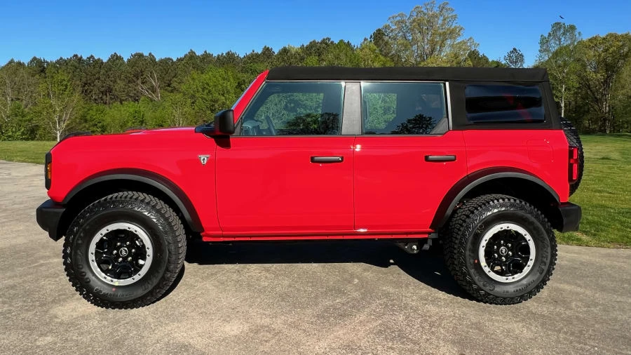 2022 Ford Bronco 6th Gen - Image 2 of 20