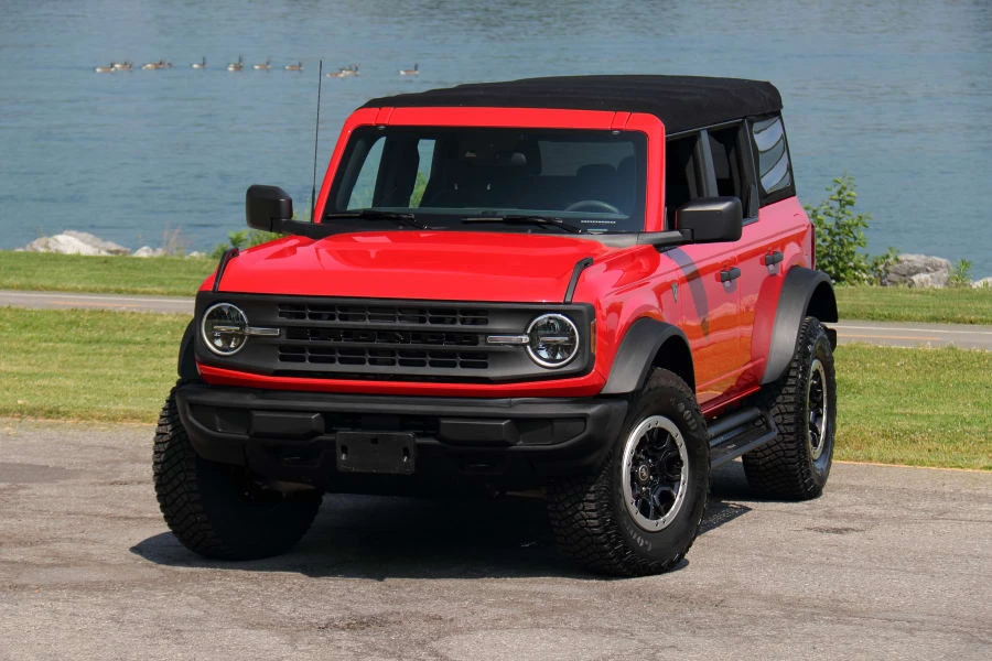 2022 Ford Bronco 6th Gen - Image 15 of 30