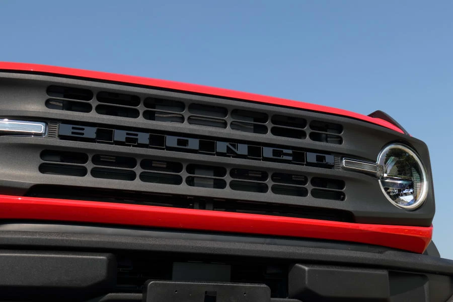 2022 Ford Bronco 6th Gen - Image 9 of 30