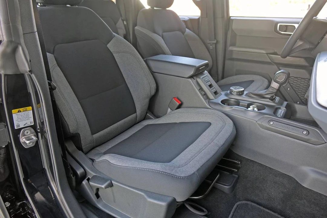 2022 Ford Bronco 6th Gen - Image 6 of 8