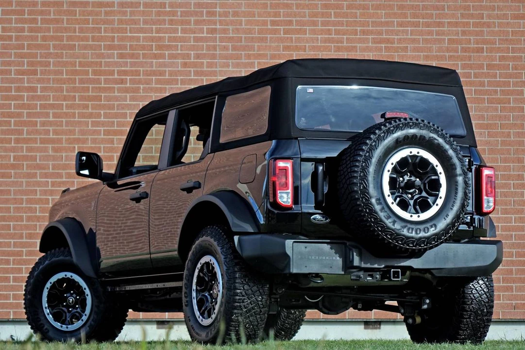2022 Ford Bronco 6th Gen - Image 2 of 8