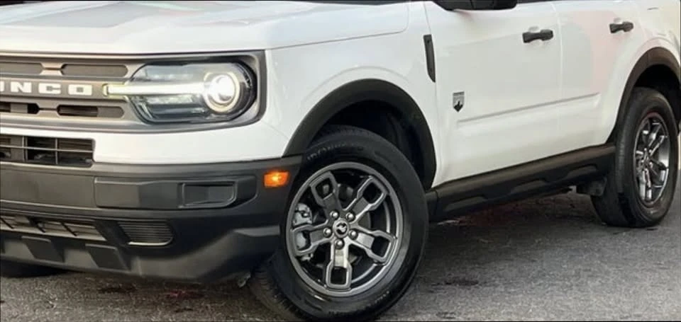 2022 Ford Bronco Sport - Image 2 of 18