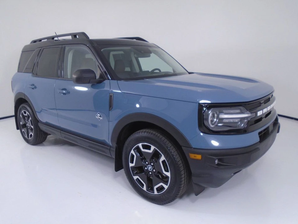 2022 Ford Bronco Sport - Image 2 of 12