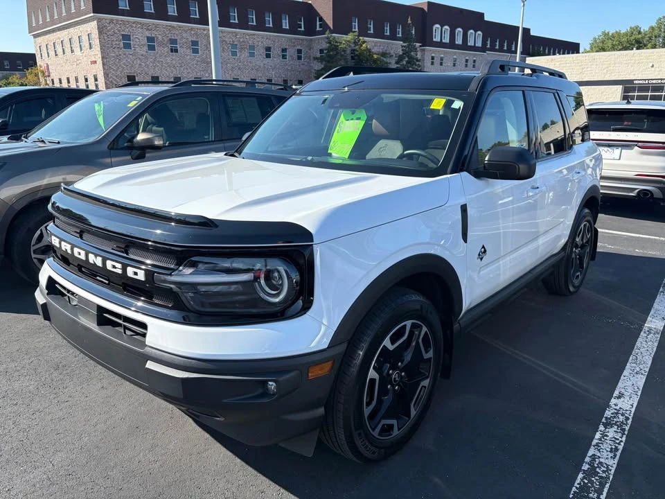 2022 Ford Bronco Sport - Image 1 of 9