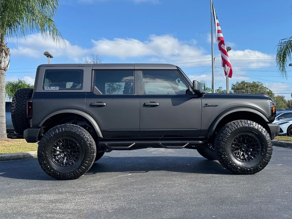 2022 Ford Bronco 6th Gen - Image 5 of 12