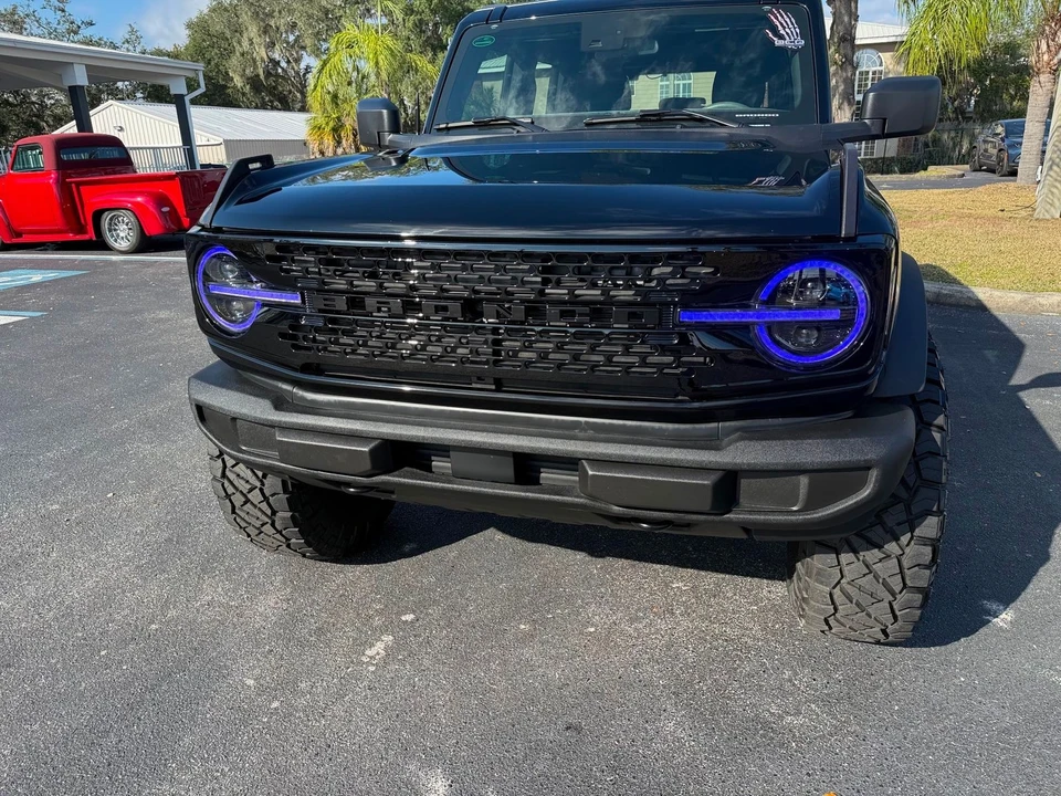 2022 Ford Bronco 6th Gen - Image 11 of 12
