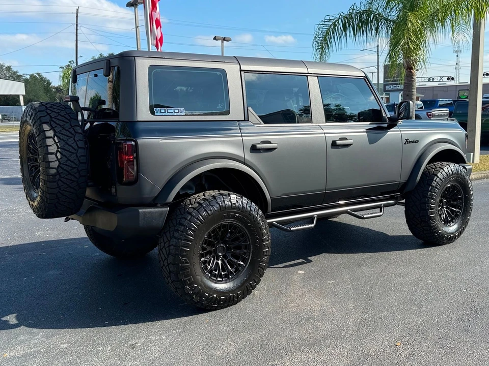 2022 Ford Bronco 6th Gen - Image 10 of 12