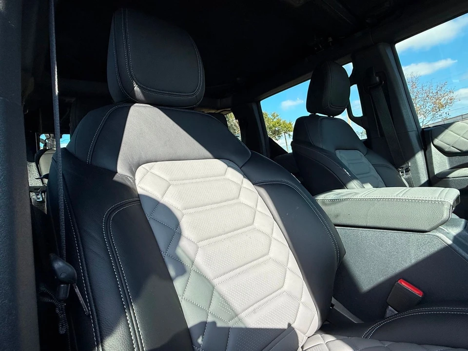 2022 Ford Bronco 6th Gen - Image 8 of 12