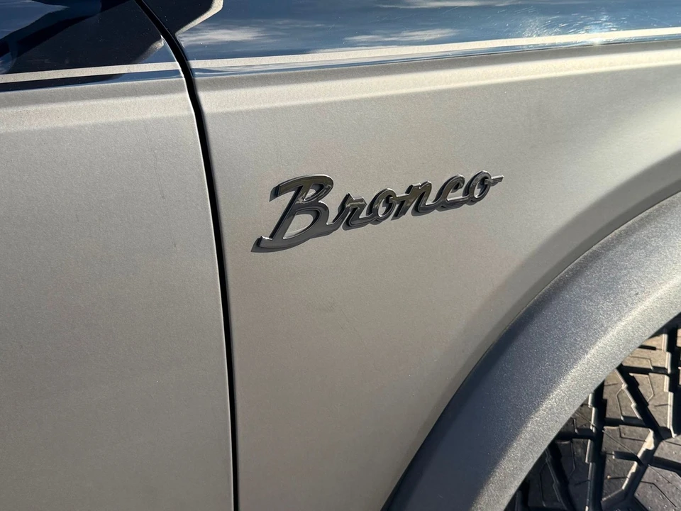 2022 Ford Bronco 6th Gen - Image 6 of 12