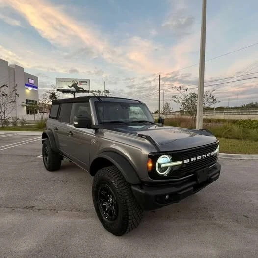 2022 Ford Bronco 6th Gen - Image 2 of 11
