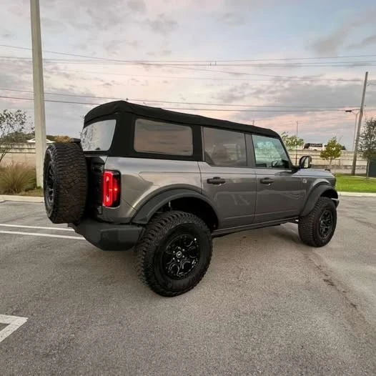 2022 Ford Bronco 6th Gen - Image 2 of 14