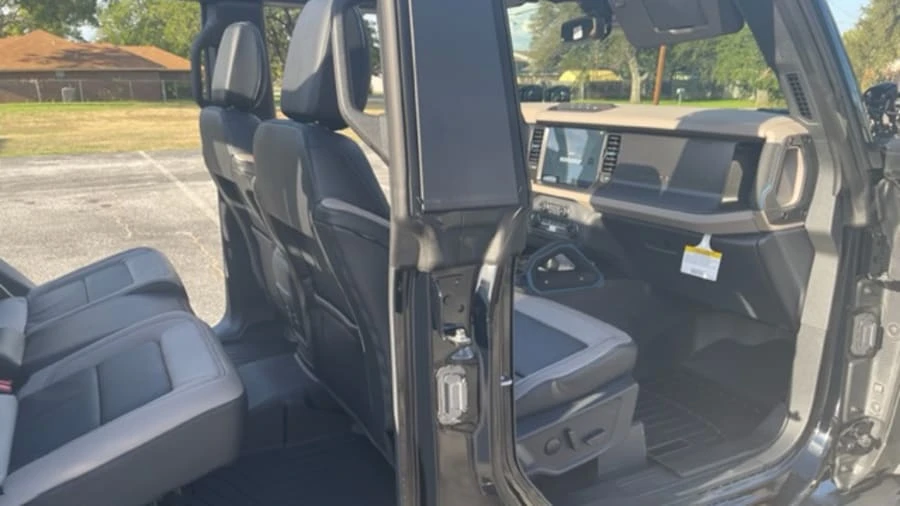 2022 Ford Bronco 6th Gen - Image 9 of 29