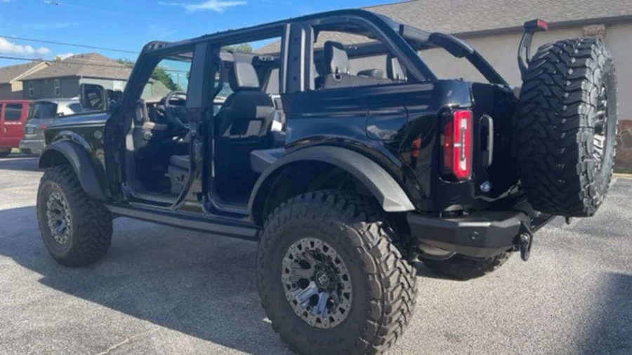 2022 Ford Bronco 6th Gen - Image 13 of 29