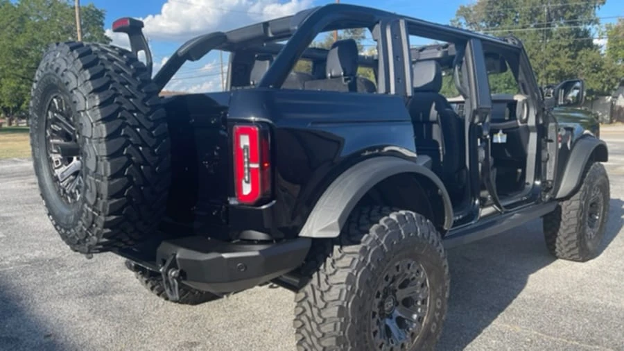 2022 Ford Bronco 6th Gen - Image 21 of 29