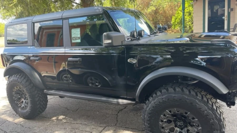 2022 Ford Bronco 6th Gen - Image 26 of 29