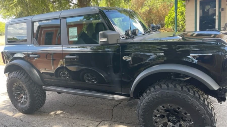 2022 Ford Bronco 6th Gen - Image 28 of 29