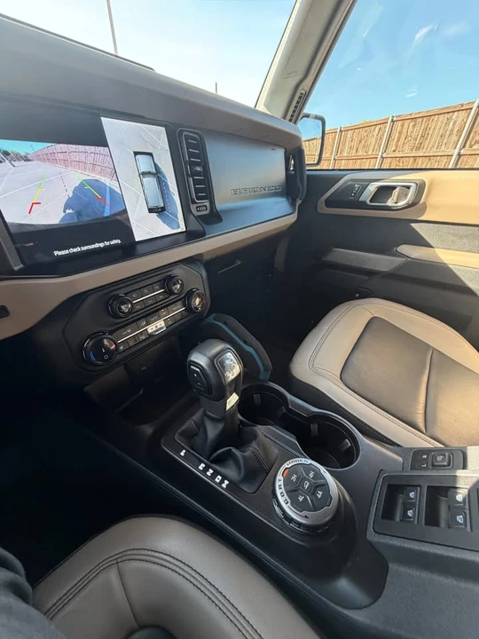 2022 Ford Bronco 6th Gen - Image 9 of 10
