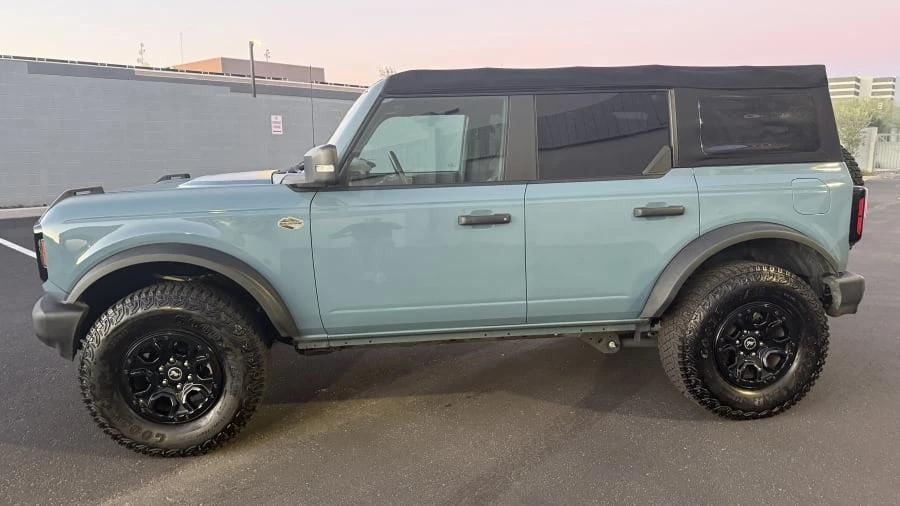 2022 Ford Bronco 6th Gen - Image 2 of 31