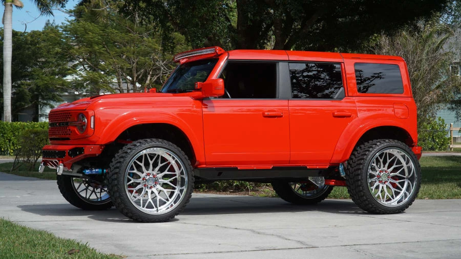 2022 Ford Bronco 6th Gen - Image 8 of 31