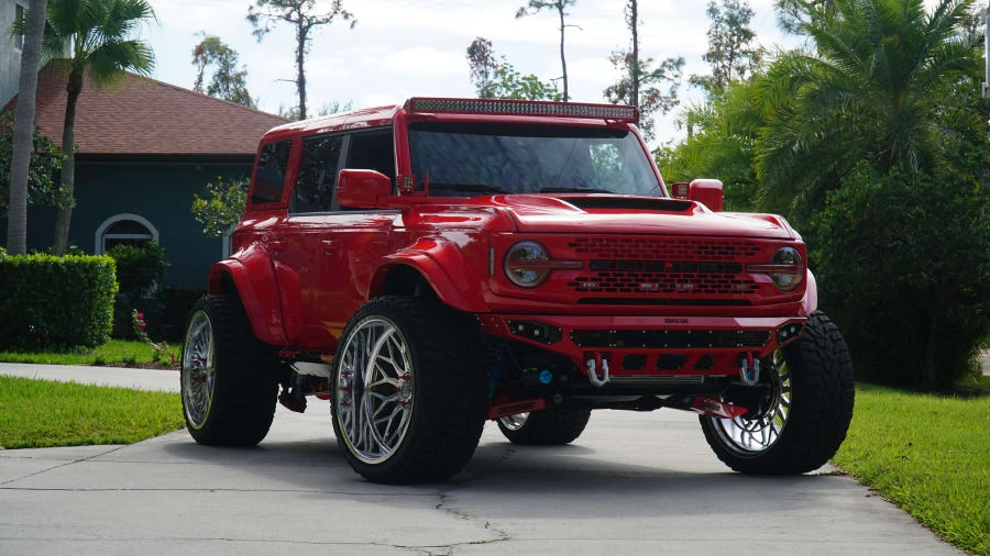 2022 Ford Bronco 6th Gen - Image 15 of 31