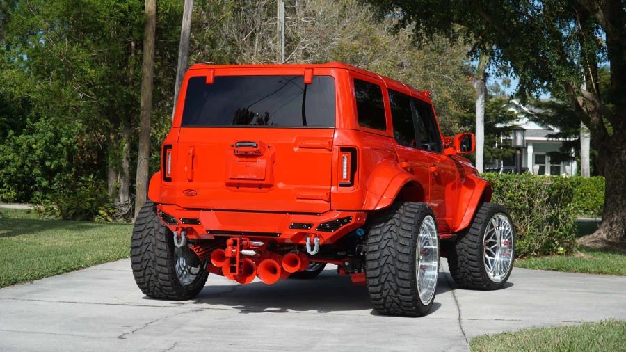2022 Ford Bronco 6th Gen - Image 10 of 31