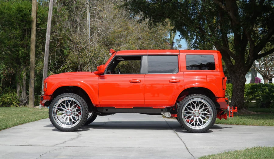 2022 Ford Bronco 6th Gen - Image 2 of 31