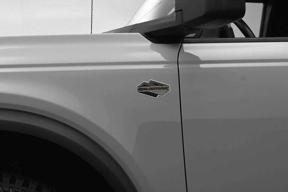 2022 Ford Bronco 6th Gen - Image 17 of 20