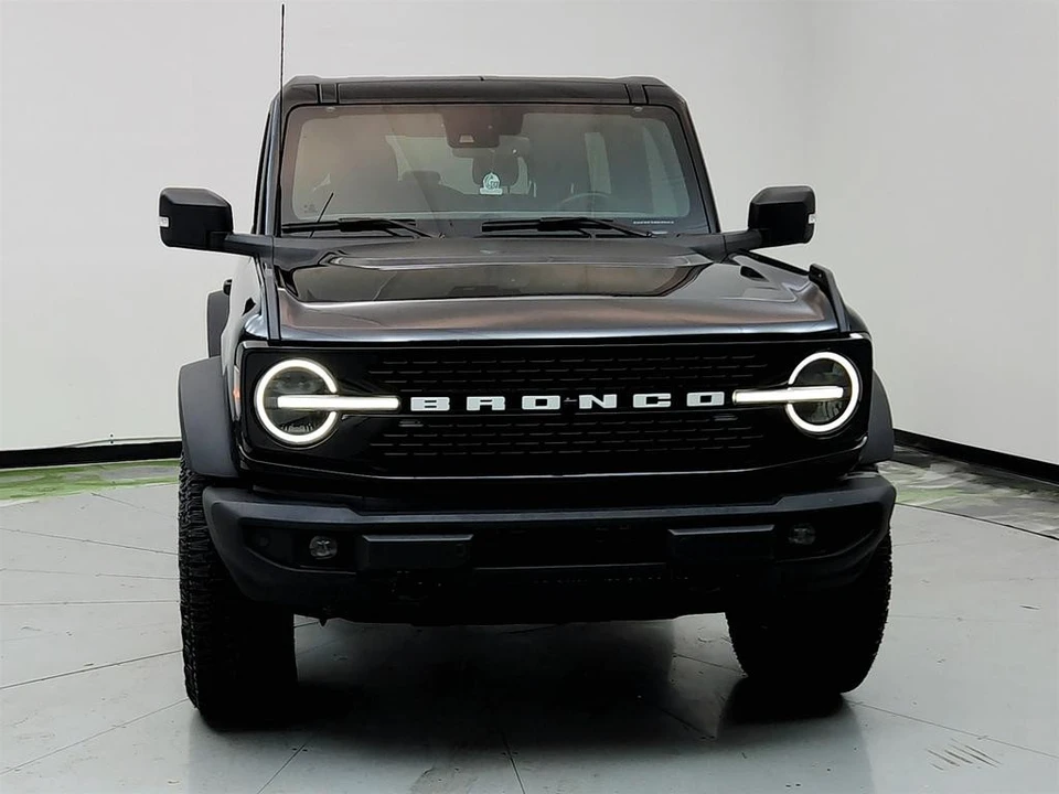 2022 Ford Bronco 6th Gen - Image 2 of 12