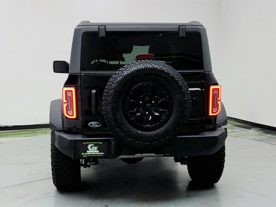 2022 Ford Bronco 6th Gen - Image 6 of 12