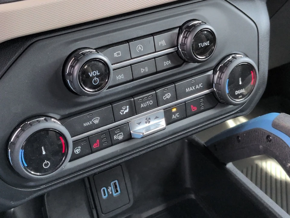 2022 Ford Bronco 6th Gen - Image 27 of 31