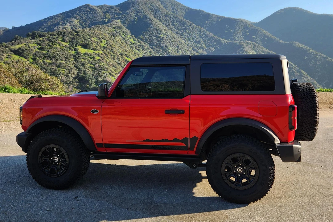 2022 Ford Bronco 6th Gen - Image 3 of 14