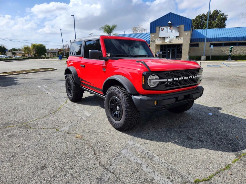 2022 Ford Bronco 6th Gen - Image 13 of 14