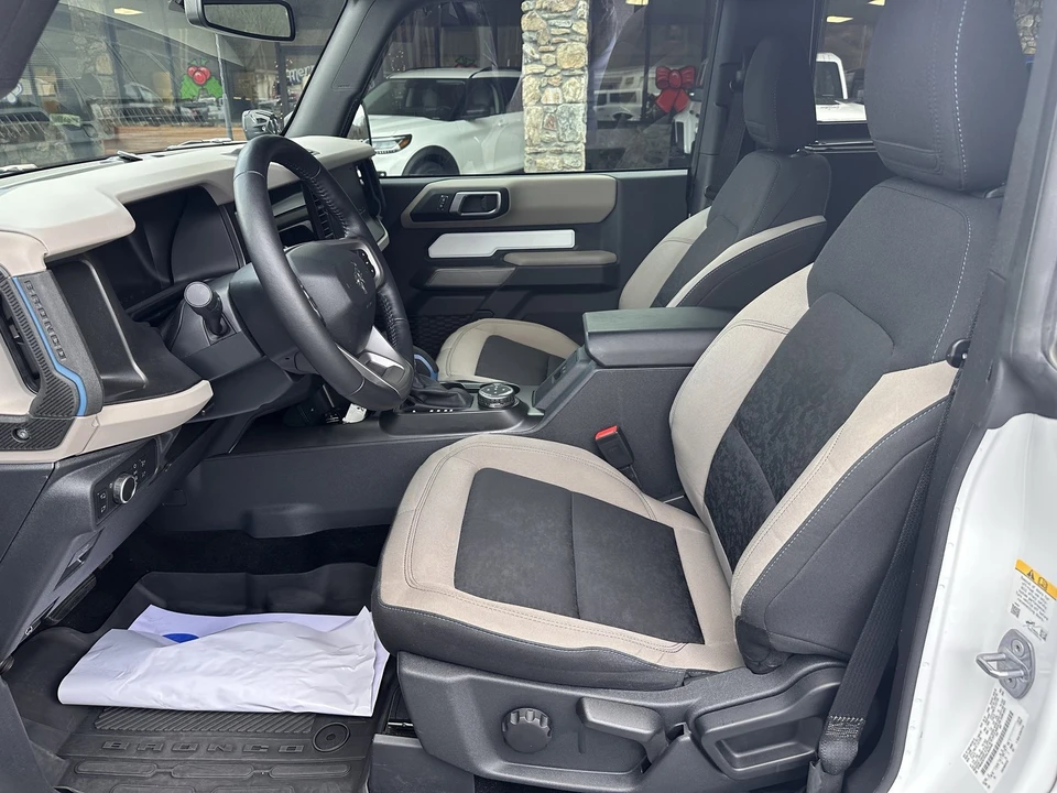 2022 Ford Bronco 6th Gen - Image 10 of 12