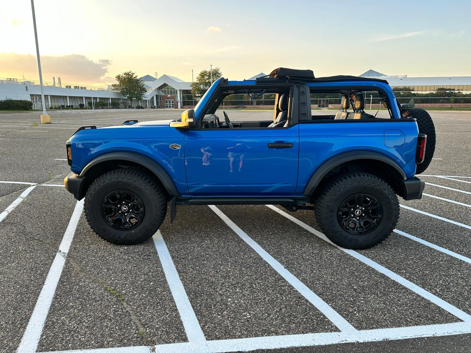 2022 Ford Bronco 6th Gen - Image 7 of 31