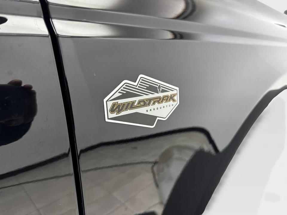 2022 Ford Bronco 6th Gen - Image 25 of 31