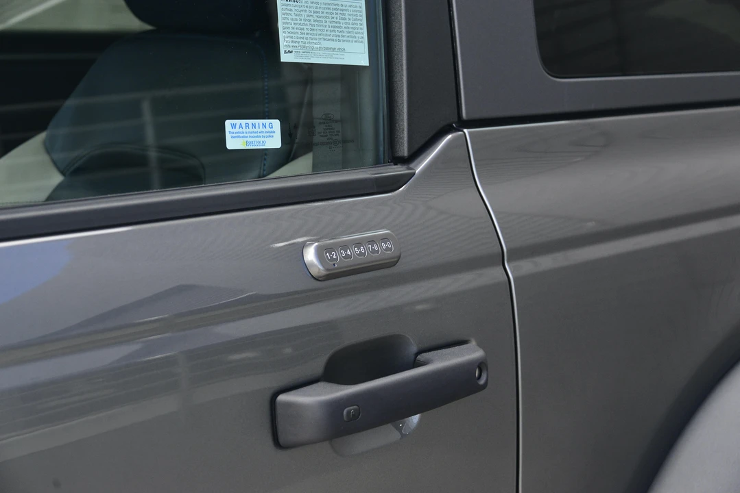 2022 Ford Bronco 6th Gen - Image 25 of 31
