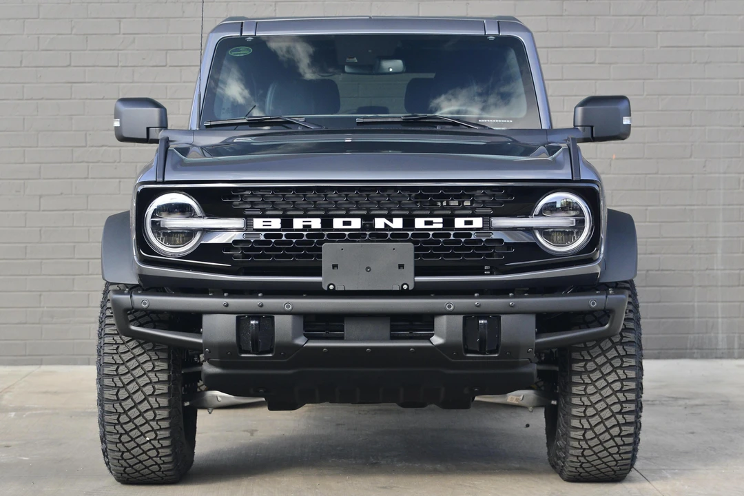 2022 Ford Bronco 6th Gen - Image 2 of 31