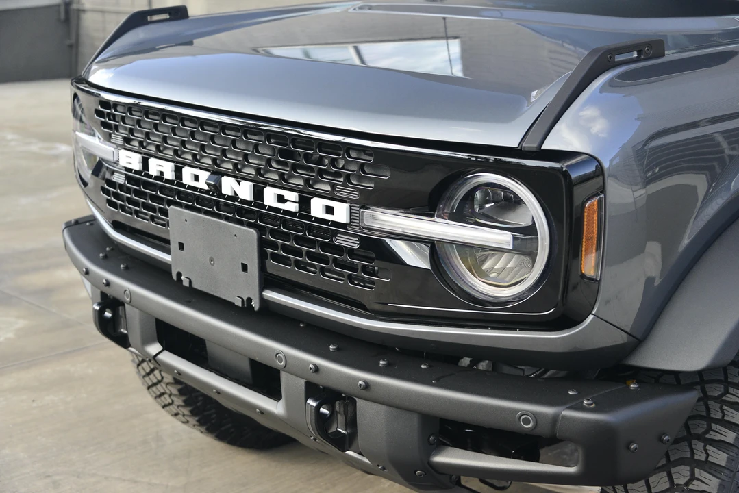 2022 Ford Bronco 6th Gen - Image 15 of 31