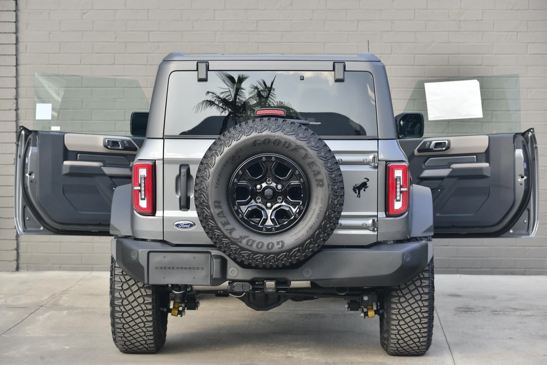 2022 Ford Bronco 6th Gen - Image 5 of 31