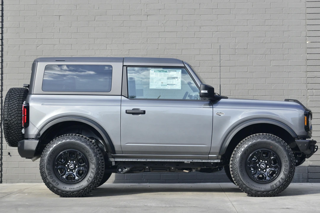 2022 Ford Bronco 6th Gen - Image 3 of 31