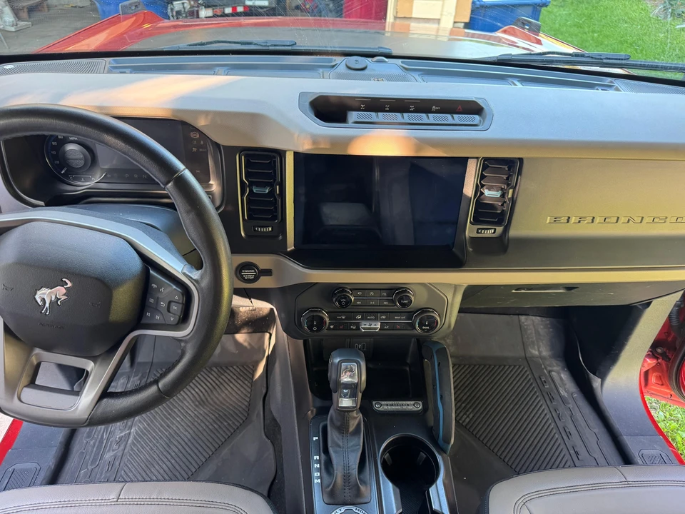 2022 Ford Bronco 6th Gen - Image 28 of 31
